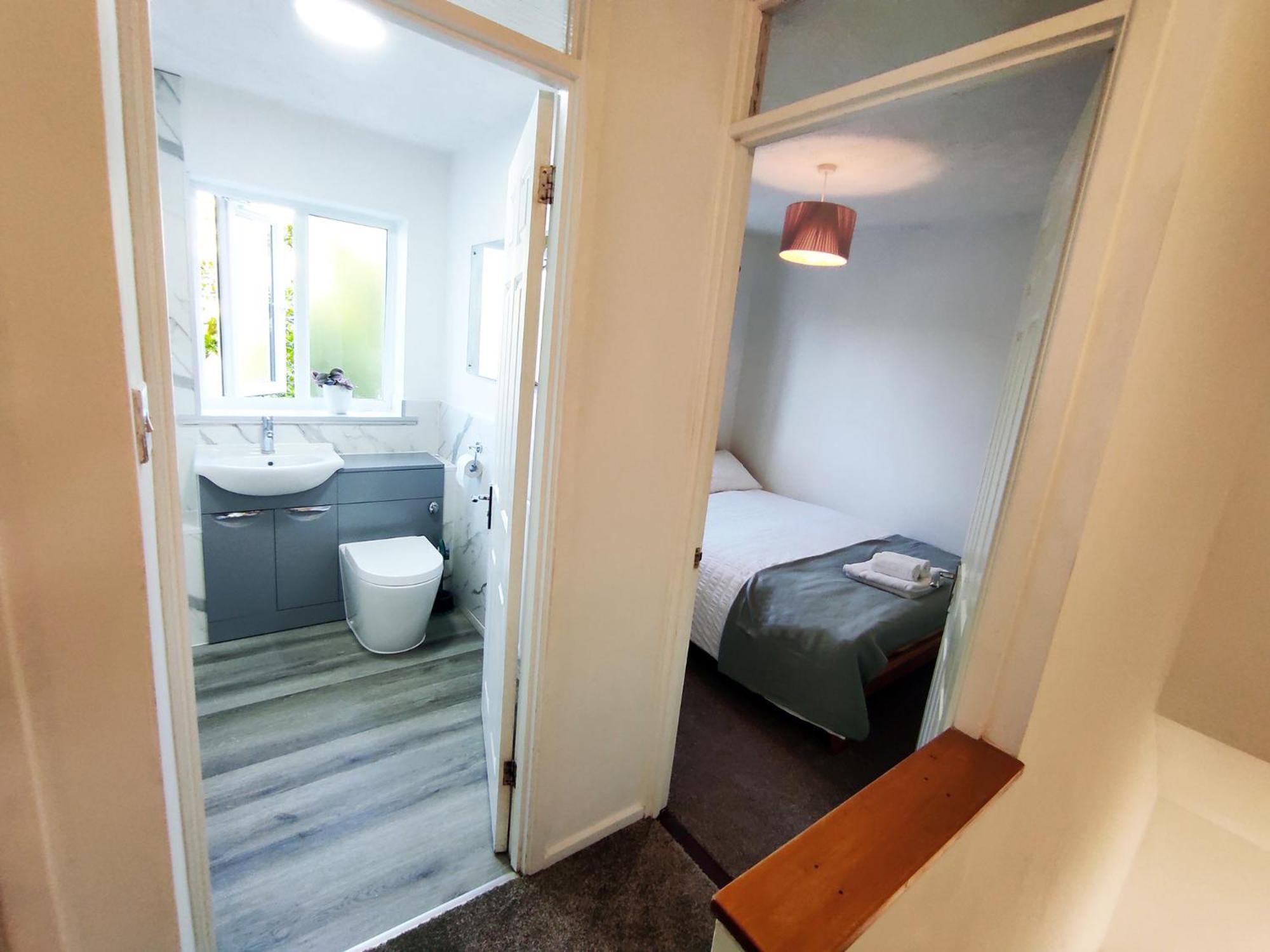 The Swans - Two-Bedroom City Centre House With Parking Оксфорд Екстер'єр фото